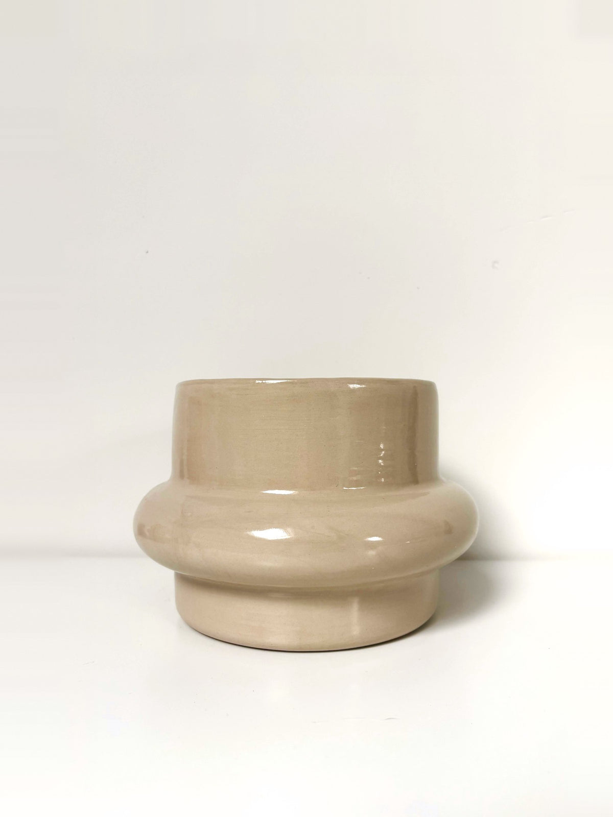 Food/drink cup Cream